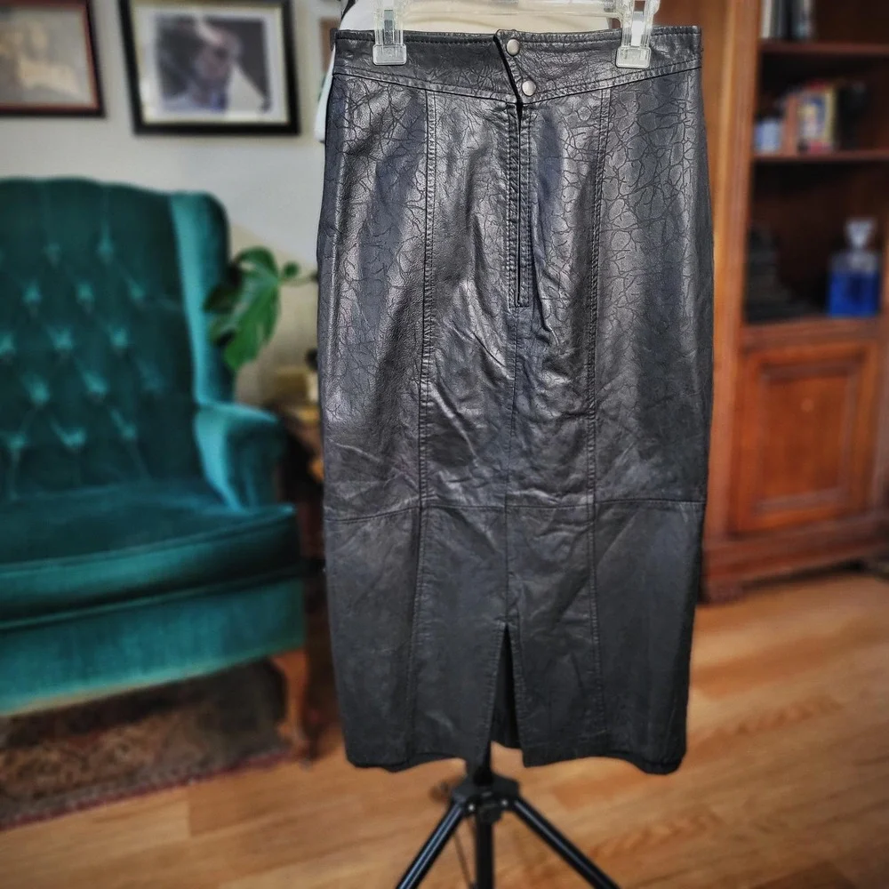 Vintage 80s D'LINEA Womens Black Leather Knee-Length Pencil Skirt - Size 7/8‎